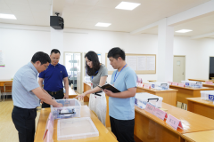 沉点对考务规律、科场办理、保密工做等义务落